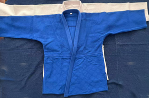 Ensemble d'entraînement d'arts martiaux de qualité supérieure avec une résistance durable du tissu - Product Image 6