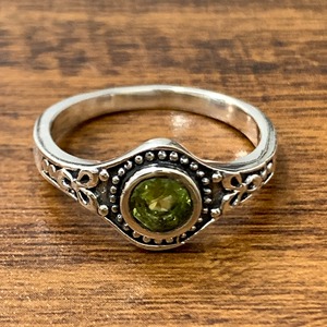 3.6 Grams Fine <b>Peridot</b> <b>Ring</b> - Product Image 1
