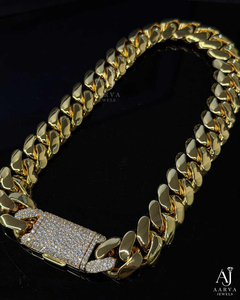 สร้อยคอทองชุบ AARVA JEWELS สไตล์ฮิปฮอปแบบคิวบันลิงค์ ประดับเพชรโมอิสซาไนต์ สำหรับงานหมั้น ดีไซน์หนาแบบไมอามี่ พร้อมจี้ล็อคแบบไมโครอินเซิร์ต - Product Image 4