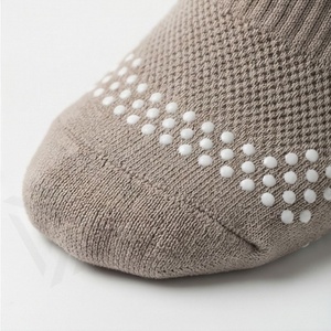 Crew <b>Socks</b> Geometric Pattern Breathable Polyester Spandex <b>Running</b> <b>Socks</b> for Adults Spring Season - Product Image 6