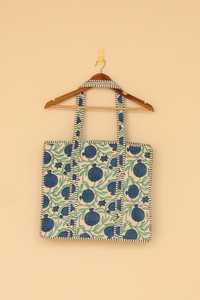 Bolso tote de lona acolchado hecho a mano con estampado floral de granada azul, estilo nacional, bolso de hombro, bolso tote de tela acolchada, bolso floral - Product Image 4