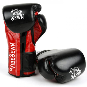 Gants d'entraînement de boxe personnalisés en PU blanc de 16 oz avec fermeture velcro au poignet, design respirant pour adultes, logo personnalisé - Product Image 1