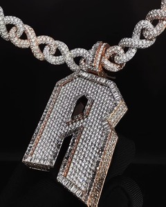 Joyería Fina Personalizada con Letra, Nombre, Número o Logotipo, Estilo Rapper Bling Iced Out, Colgante Redondo de Moissanita y Diamantes, Joyería Hip Hop - Product Image 3
