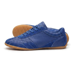 Zapatos de Artes Marciales de Cuero de Primera Calidad, Ligeros y Ecológicos para Karate, Taekwondo, Judo, Entrenamiento y Práctica Diaria - Product Image 1