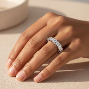 แหวนนิรันดร์ทรงวงรี 3.15 กะรัต ฝังเพชรแบบหนามเตย - Product Image 6