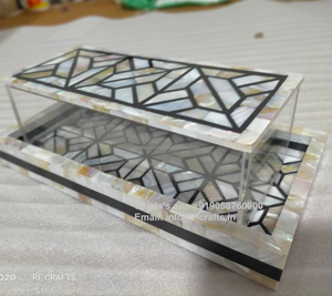 Vente en gros Nouveau design Récipient de stockage de desserts en acrylique avec couvercle incrusté de vadrouille en bois pour le stockage de condiments à couverture sucrée au chocolat - Product Image 3