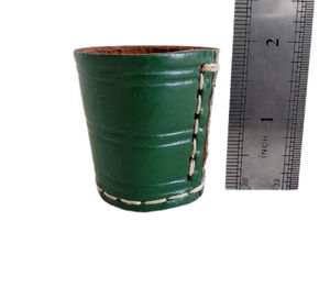 Copa para Dados de Cuero 100% Genuino con Costuras Reforzadas, Material de Resina Duradero de Alta Calidad, Logotipo Personalizado, Promociones para Juegos de Mesa - Product Image 1