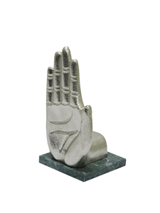 Sculpture moderne en aluminium argenté sur socle en marbre vert - Décoration contemporaine de style Abhaya Mudra pour la maison ou le bureau - Product Image 3