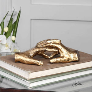 Sculpture dorée mains entrelacées, décoration romantique en forme de geste de main, accent décoratif pour table, étagère ou console, ornement de chambre à coucher - Product Image 6