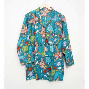 Conjunto de Ropa de Dormir para Mujer, Hecho a Mano, con un Hermoso Diseño Romántico, 100% Algodón, Estampado Floral - Product Image 4