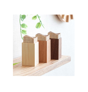 Caja contenedora de palillos de madera personalizada para la sala de estar, soporte redondo de madera maciza para palillos de dientes. - Product Image 3