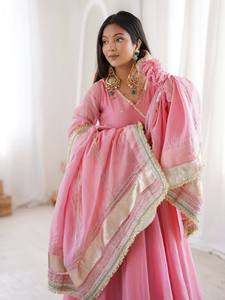 Ensemble Anarkali Lehenga en Soie Organza Tabby avec Broderie Miroir, Anarkali Lehenga de Créateur avec Gota Patti, Ensemble 3 Pièces en Dentelle Lourde - Product Image 6