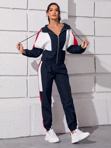 Combinaison de sport pour femmes, résistante à l'eau, pour l'entraînement en plein air |   Ensemble de vêtements de sport coupe-vent à capuche avec poches - Product Image 3