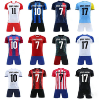 Maillot de football personnalisé sublimé unisexe à manches courtes avec nom d'équipe, 5 couleurs, en polyester anti-humidité, col en V, pour adulte, toutes saisons, avec logo frontal