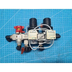 Ensemble de contrôle de pression pneumatique SMC AR30-N02-Z-X2005+VHS30-N03-Z+ISE4-T1-25 AR30-N02-Z-X2005 + VHS30-N03-Z + ISE4-T1-25 - Product Image 1