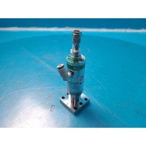 Vanne à diaphragme pneumatique CKD MAGD4-01Y-W-5MM1 utilisée comme pièce détachée pour équipement semi-conducteur d'occasion - Product Image 4