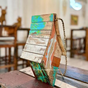 Nichoir pour oiseaux en bois recyclé, fait main, durable, en forme de bateau, couleur bois vieilli, cage à oiseaux originale, pour petits oiseaux d'extérieur - Product Image 5