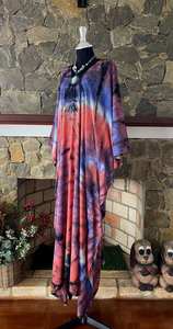 Vestido Maxi Caftán de Rayón con Estampado Tie Dye Tropical Estilo Boho, Corte Holgado y Fluido, Ropa de Resort - Product Image 2