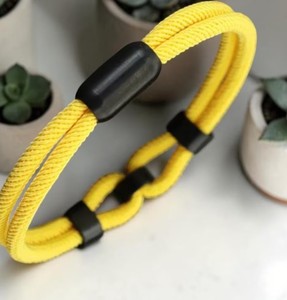 Pulsera de cuerda para hombre con cierre magnético – Estilo minimalista con cordón de acero inoxidable - Product Image 3