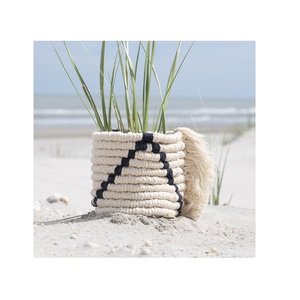 Panier de rangement artisanal en paille, jonc de mer et macramé avec poignée, en rotin, pour la décoration intérieure - Produit de qualité - Product Image 2