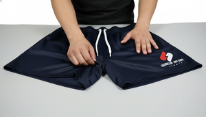 Shorts en polyester pour hommes, tissu léger et respirant, taille élastique, confortable, décontracté, à séchage rapide, pour la salle de sport, la course à pied et les sports - Product Image 4