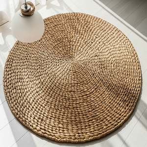 Tapis en jacinthe d'eau artisanale du Vietnam, durable et léger, parfait pour les salons, les chambres et les pique-niques - Product Image 5