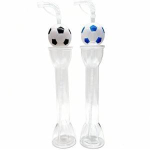 Gobelet en plastique sans BPA SD51 de 500 ml sur le thème du football avec couvercle en dôme pour thé au lait, jus et smoothies, idéal pour les concessions sportives - Product Image 2