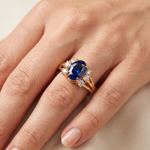 Bague de mariage classique en saphir naturel taille ovale, halo unique, or massif 14K/18K, certifiée IGI, pour femme, vente en gros à prix abordable - Product Image 1