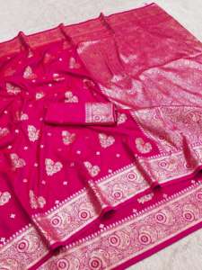 Ropa Tradicional India, Saree de Seda Banarasi Suave y Pura, Tejido con Delicados Motivos Zari y Blusa de Seda Pura Suave - Product Image 6