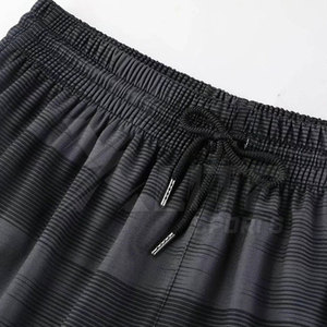 Shorts de football respirants et anti-humidité à faible MOQ, personnalisés pour hommes, grandes tailles, pour équipes de football, entraînements et matchs - Product Image 5