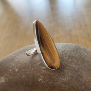 แหวนหินตาเสือธรรมชาติ ทำมือ เงินแท้ 925 แหวนพลอยสำหรับเธอ - Product Image 2