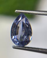 Zafiro azul natural tallado en forma de pera, piedra de color azul claro. Zafiro calentado. Zafiro azul certificado.