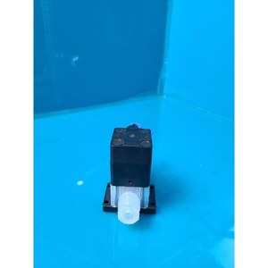 CKD AMD012-8BUP-4-D-4 Utilisé comme pièce détachée d'équipement semi-conducteur d'occasion - Product Image 4