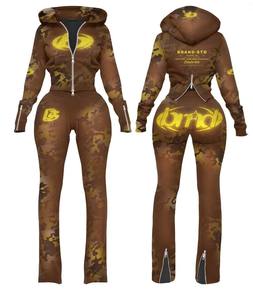 Ensemble décontracté 2 pièces tendance 2026 pour femme : sweat à capuche camouflage zippé avec logo personnalisé et pantalon skinny évasé - Product Image 2