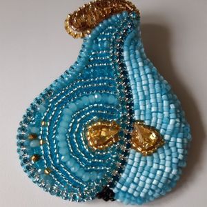 เข็มกลัดงานฝีมือปักลายประดับลูกปัด ดีไซน์เนอร์ MD HANDICRAFTS สำหรับผู้หญิงและเด็กผู้หญิง โอกาสงานแต่งงาน อายุ 16-20 ปี - Product Image 2