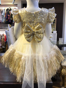 Vestido de lana elegante para niños con diadema para niñas Ropa de fiesta de tela de hilo superior con diseño de secuencia de temporada de primavera - Product Image 3