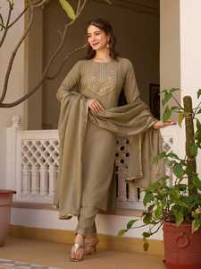Ensemble Salwar Kameez brodé et entièrement cousu pour femme Leranath Fashion, avec châle tricoté à motifs géométriques, tenue ethnique vintage - Product Image 6