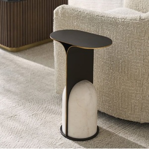 Mesa de Cóctel de Aluminio de Alta Calidad y Prestigio, Mueble de Primera Calidad con Detalles Metálicos, Mesa Auxiliar para el Hogar, Hotel, Vino y Bebidas, en Latón - Product Image 1