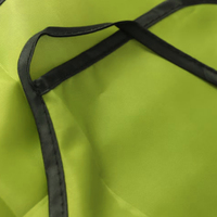 Capes de coiffure courtes en gros, légères, pour salon, tissu de qualité supérieure, logo personnalisé, ODM 2026, couleur unique