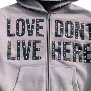 เสื้อฮู้ดซิปผู้ชายสีเทา ประดับเพชร ปักข้อความตามสั่ง สไตล์สตรีทแวร์ ผ้าฟลีซ ขายส่ง LOVE DONT LIVE HERE แฟชั่น - Product Image 2