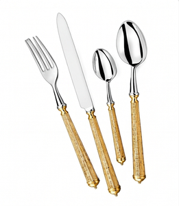 Ensemble de couverts élégants avec manche en bambou, en acier inoxydable poli miroir, pour les occasions de mariage, passe au lave-vaisselle - Product Image 1