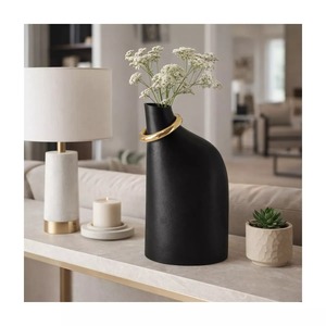 Jarrón de Mesa Moderno de Metal Negro Element Vessel, Diseño Minimalista, Decoración Hecha a Mano, 13.8 H - Product Image 5