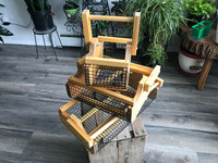 Moderne opbergmand van dennenhout met houten handvat, aanpasbare vorm, keukenopbergruimte, merk Falak