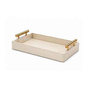 Bandeja Rectangular de Cuero Beige para Servir con Asas Doradas, Acabado Metálico Pulido de Color Sólido, Uso Residencial - Product Image 1