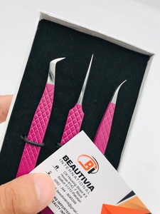 Pince à cils professionnelle en acier inoxydable à poignée diamantée Pince à cils durable avec pointe pointue pour extensions de cils - Product Image 3