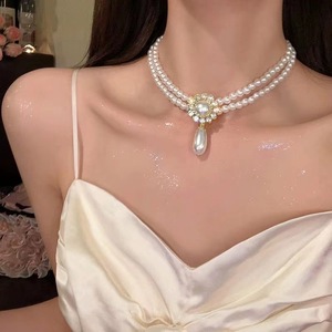 Elegante Collana di Perle a Goccia in Lega con Cristalli, Gioiello Regalo per Eventi Romantici Serale - Product Image 2