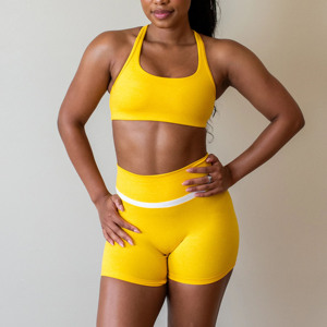 Ensemble de yoga jaune pour femme : short taille haute et brassière de sport – Tenue de sport sans couture pour femme, idéale pour la gym - Product Image 1