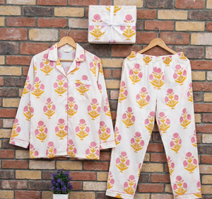 Ensemble de pyjama décontracté pour femme en coton rose à imprimé floral dessiné à la main, col en V, manches longues, fermeture boutonnée, respirant, séchage rapide, été - Product Image 6