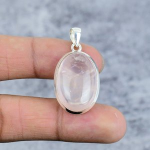 Pendentifs minimalistes en argent 925 plaqué or avec quartz rose naturel ovale serti clos, pour tous les jours - Product Image 2
