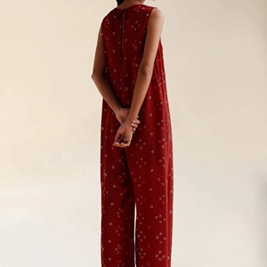 2026 Custom High Quality Summer Rayon Acrylic Spandex Sweet Print Flower V-neck Sleeveless Jumpsuit for Women Wholesale - Product Image 3